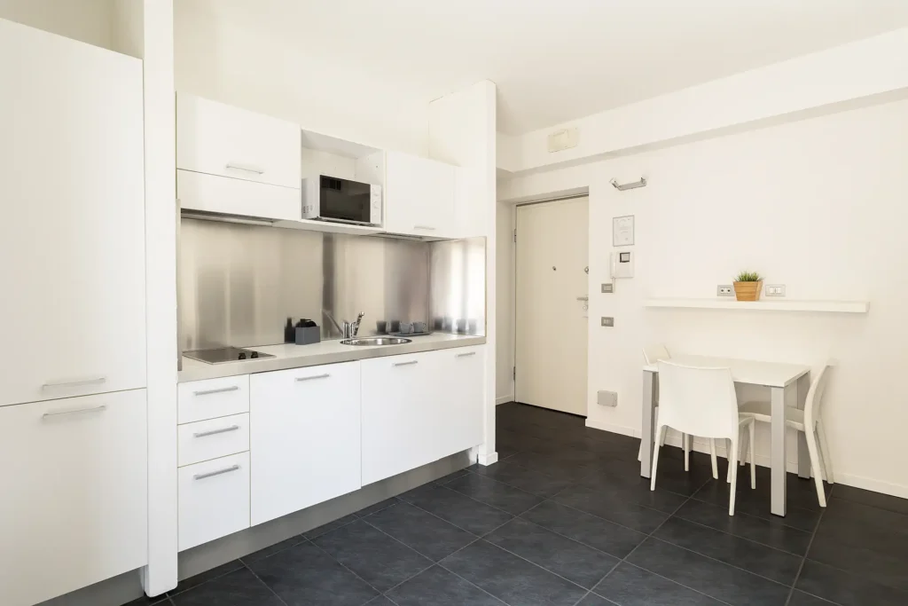 CHS Appartamento Standard Plus Residence Milano 4 CHS Appartamento Standard Plus Residence Milano 4